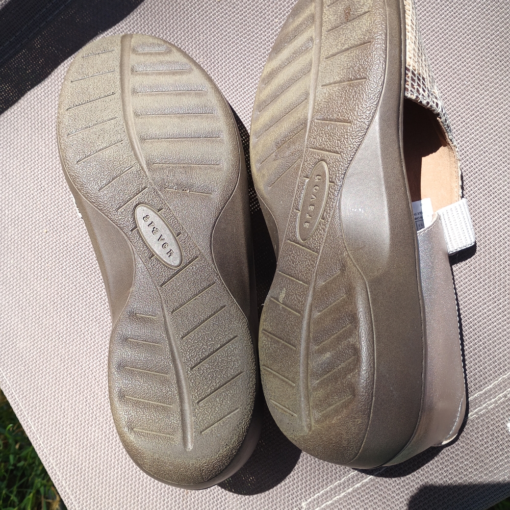 Aravon Women's Sandals in Silver and Brown - Picture 2 of 2